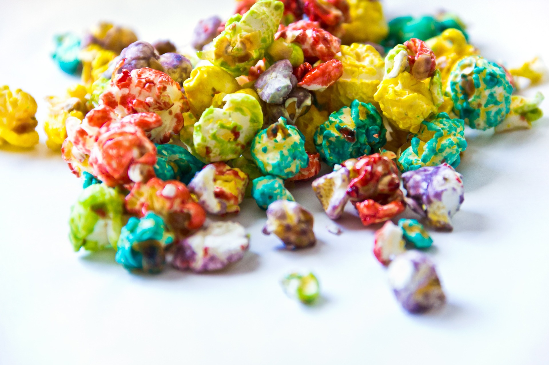 How to Make Colorful Flavored Popcorn - The Green Eyed Lady Blog